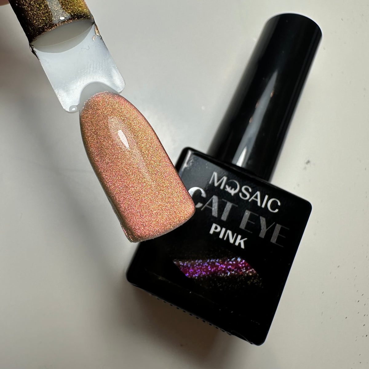 Cat Eye Gel Polish (Pink) 10 ml