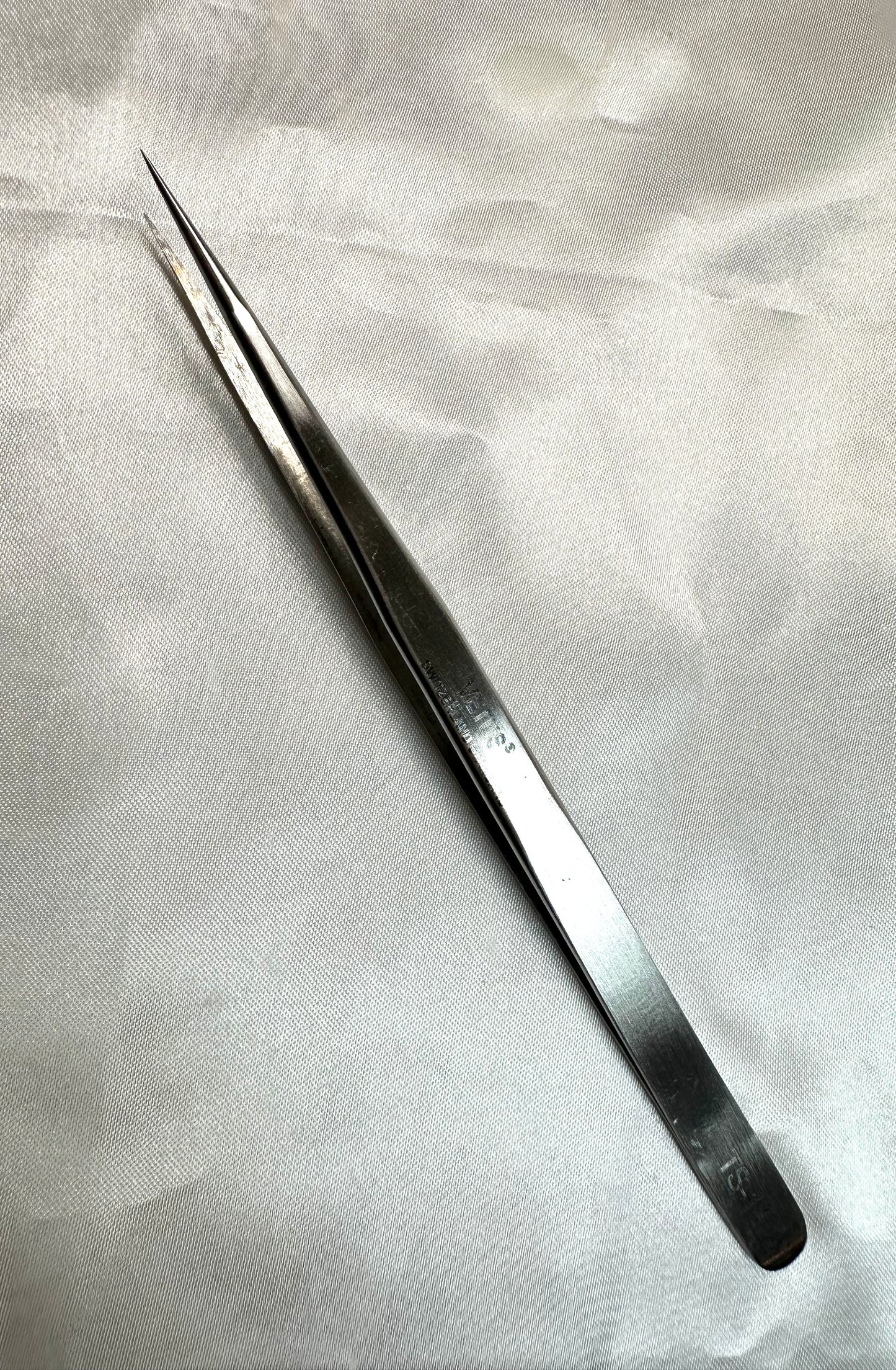 Profi Wimpernpinzette gerade spitz