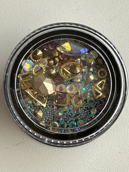Strass Mix Box Nailart lila
